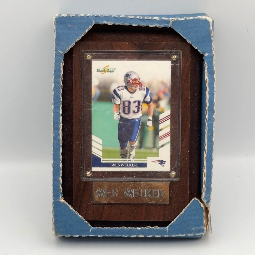 Wes Welker New England‎ Patriots 2007 Score Trading Card Wood Plaque Display